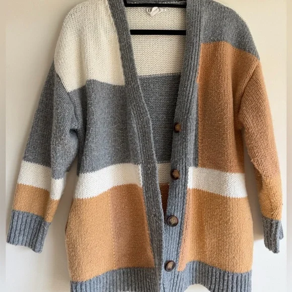 Oversized Cardigan- Color block
Love Riche Grandpa Approved - Picture 3 of 7
